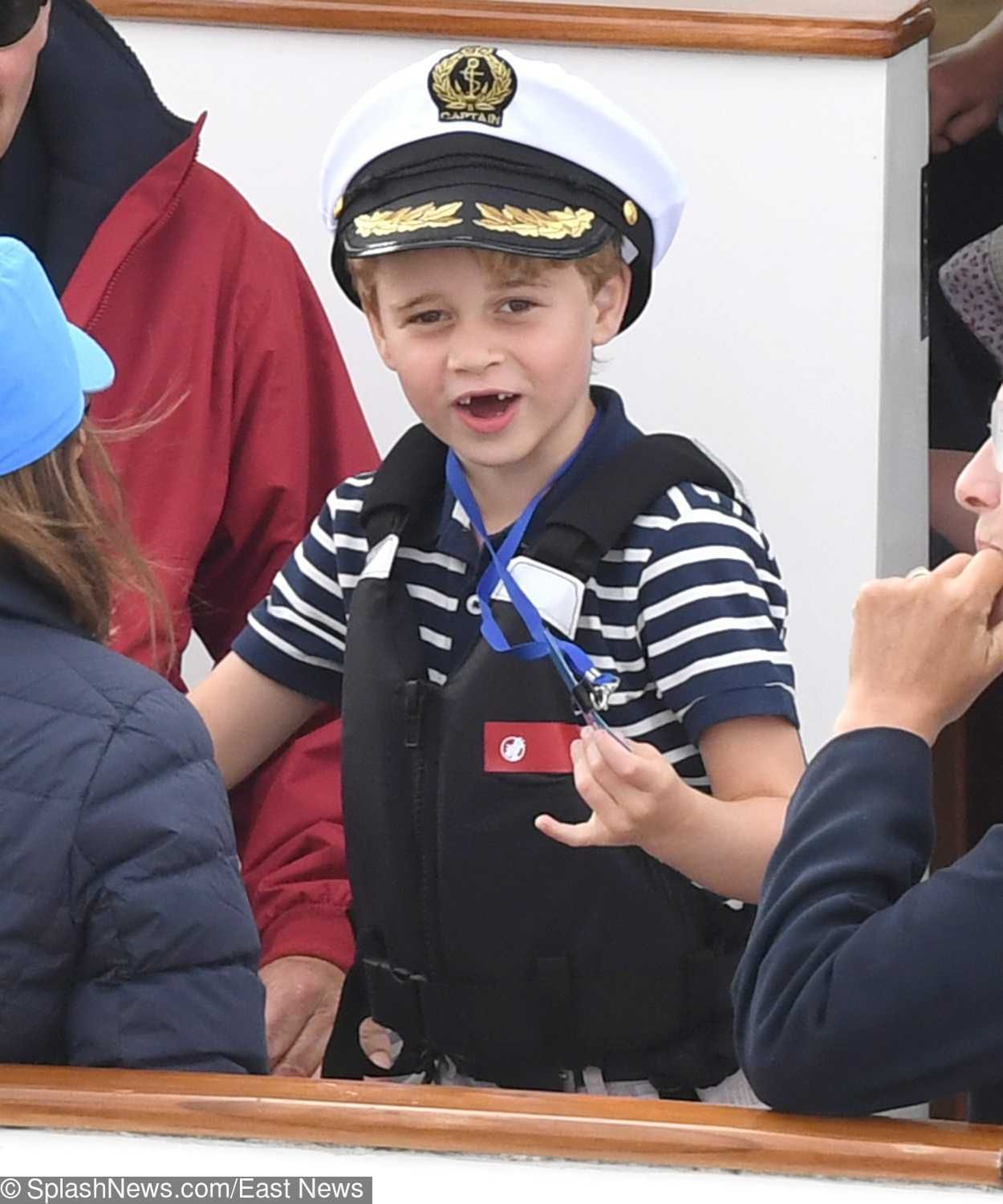 Książę George na regatach żeglarskich  King's Cup 2019