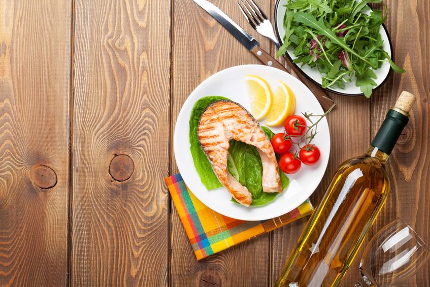 Warzywa, ryby i owoce w diecie antystarzeniowej
