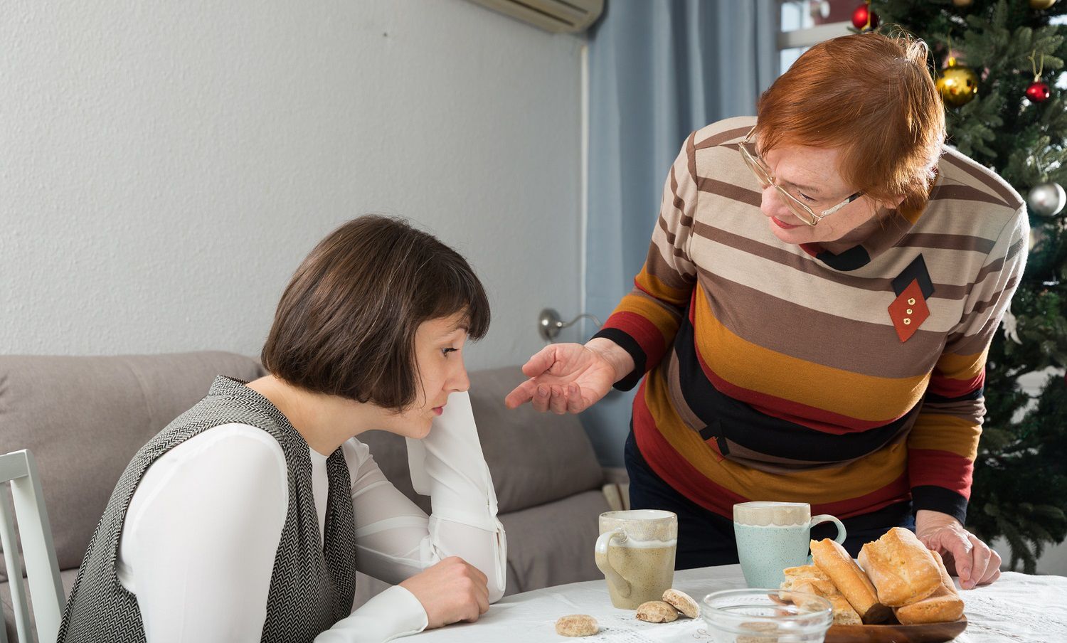 Pandemia nasiliła podziały w społeczeństwie. Rośnie popularność teorii spiskowych