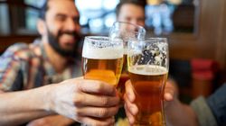 Nowe badania sugerują, że już szklanka piwa tygodniowo może zwiększyć ryzyko chorób serca