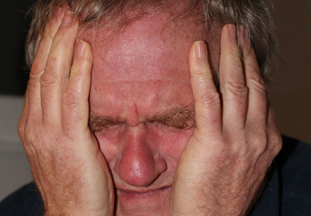 Mężczyźnie doskwierał silny ból głowy