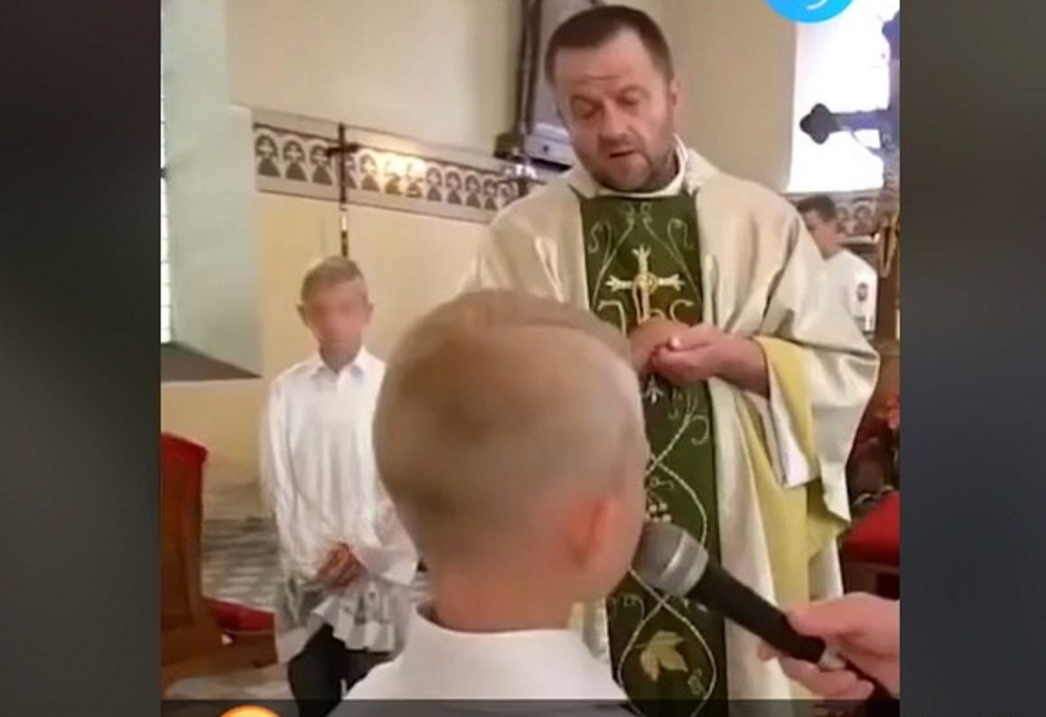 Bulwersująca reakcja księdza podczas komunii. Chłopiec uciekł w popłochu
