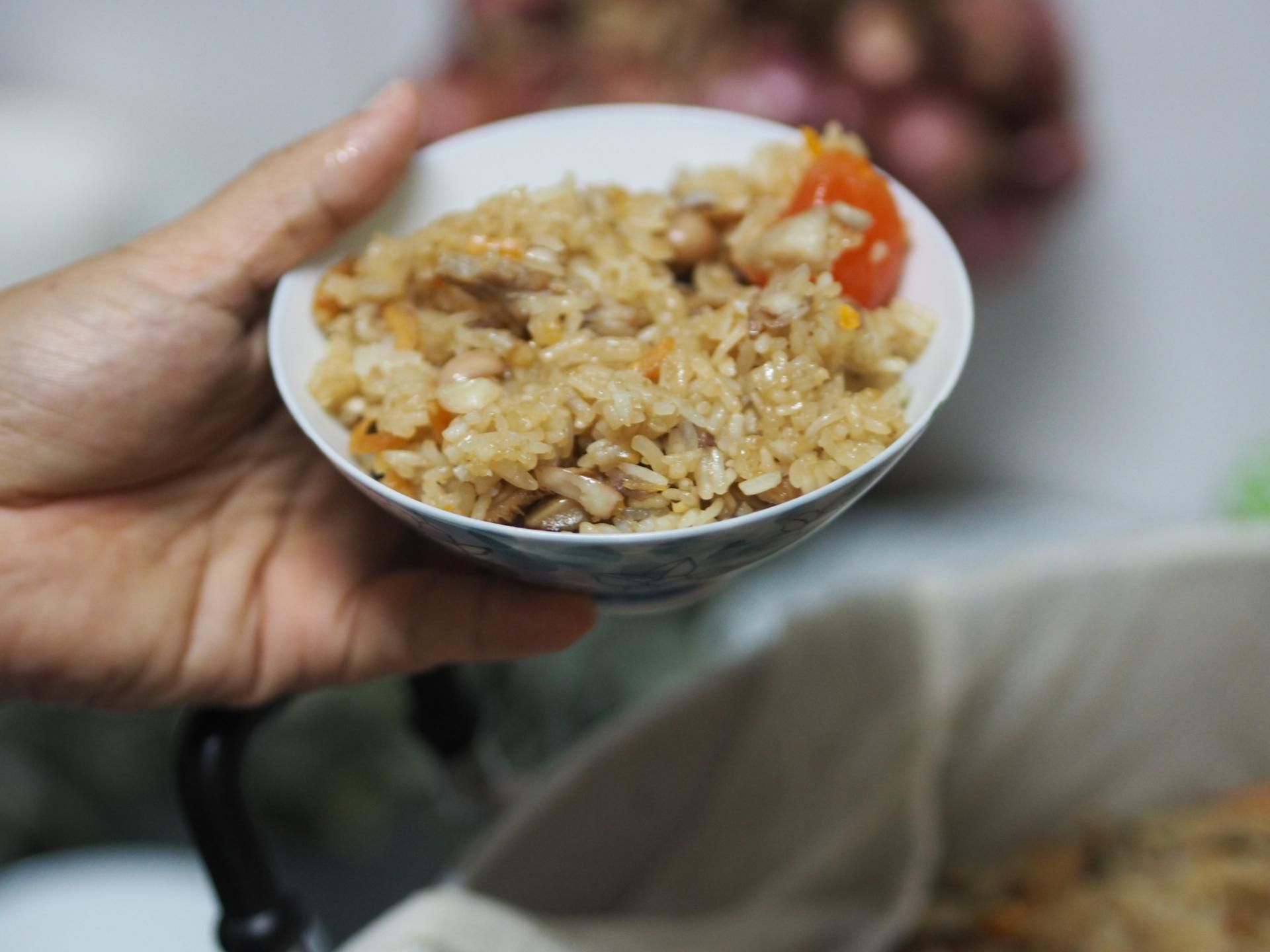 Odgrzewając ryż, który był źle przechowywany narażamy się na zatrucie pokarmowe