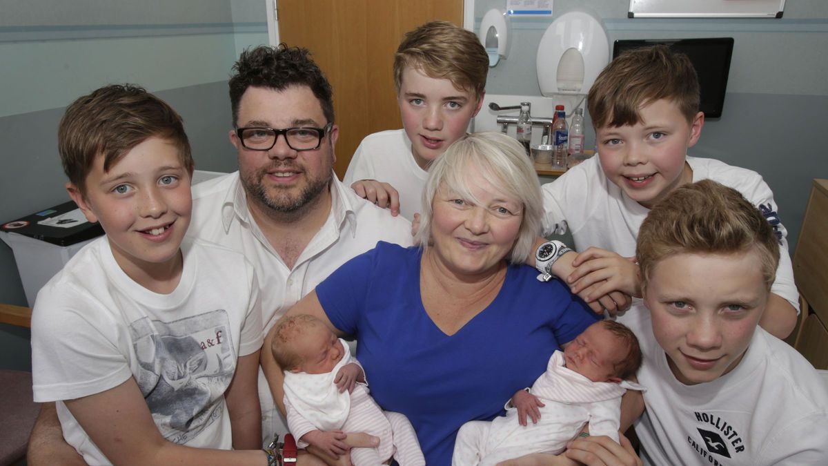 Trzy razy urodziły im się bliźnięta. To zdarza się raz na pół miliona (WIDEO)