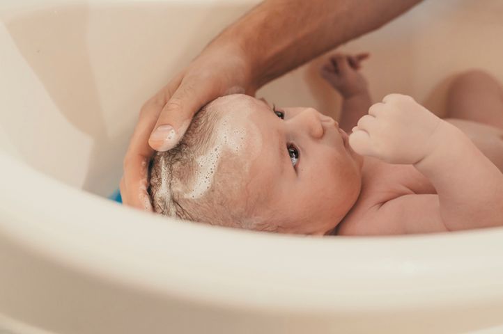 LINK4 Mama - Jak wykąpać i nakarmić noworodka?
