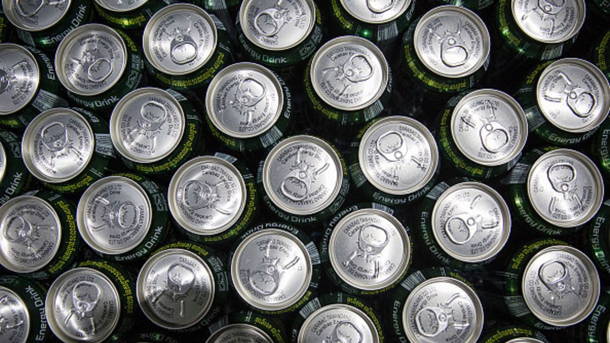 Napoje, których lepiej nie pić podczas upałów. Mogą poważnie zaszkodzić