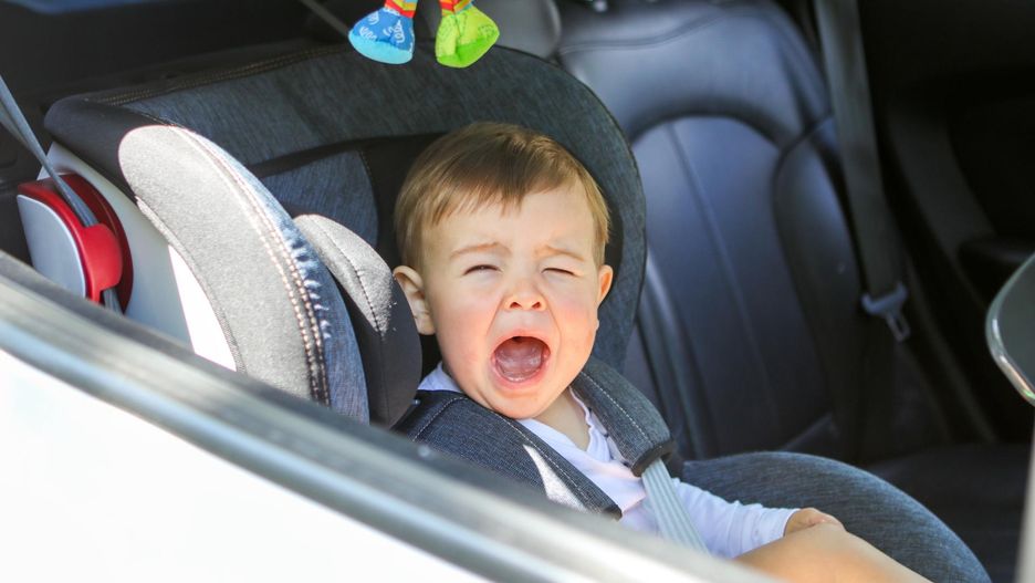 Upały mogą być uciążliwe podczas podróży z dzieckiem