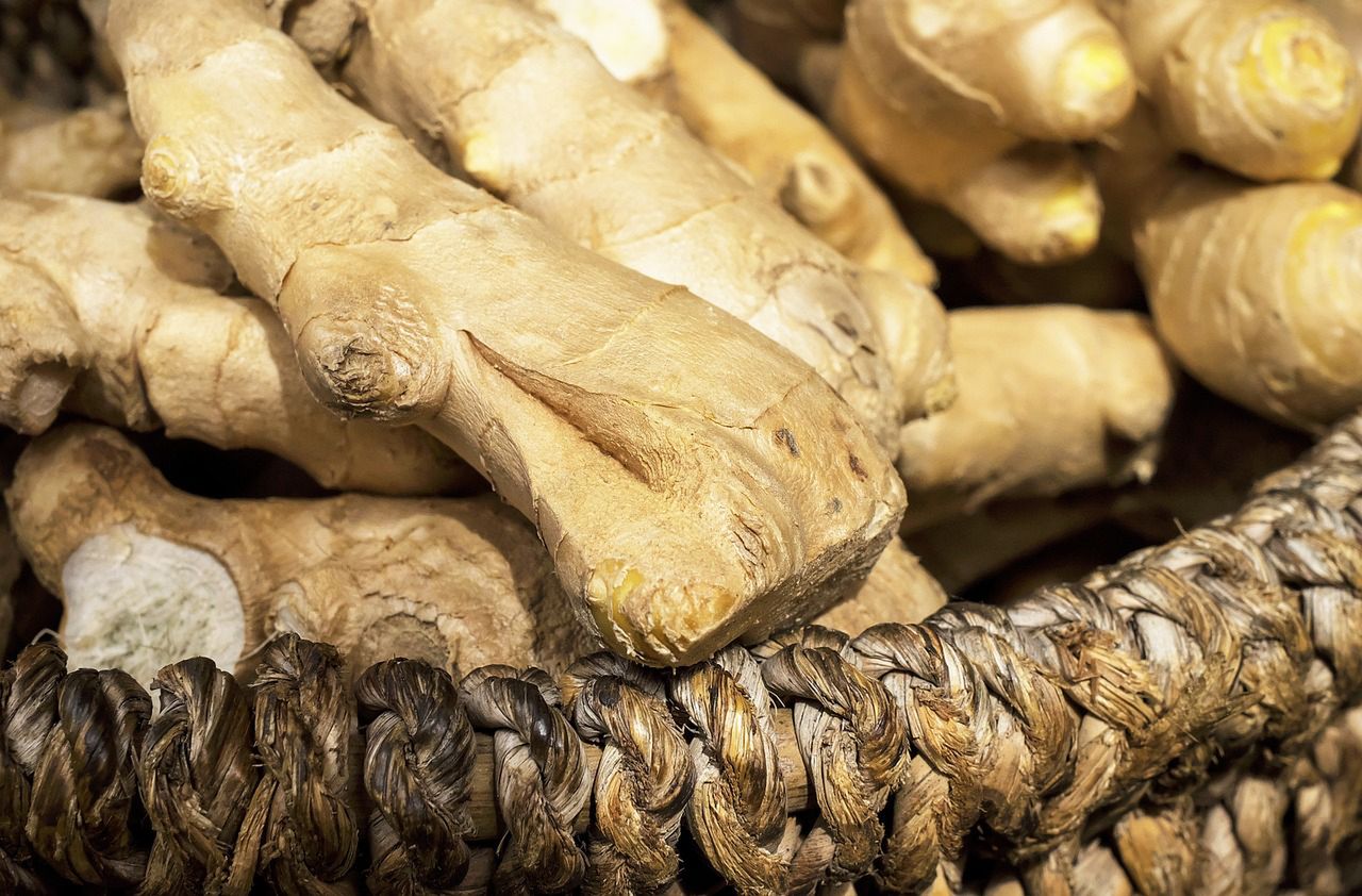 Imbir wykazuje działanie prozdrowotne z uwagi na obecność gingerolu