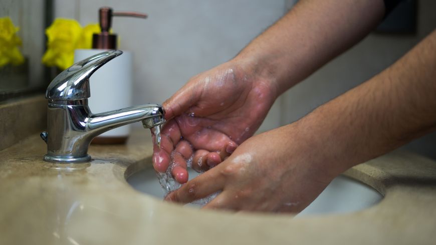 Mycie rąk to podstawowa czynność, która zapobiega biegunce