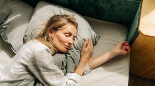 Nawyk szkodliwy dla zdrowia. Zwiększa ryzyko marskości wątroby i innych chorób