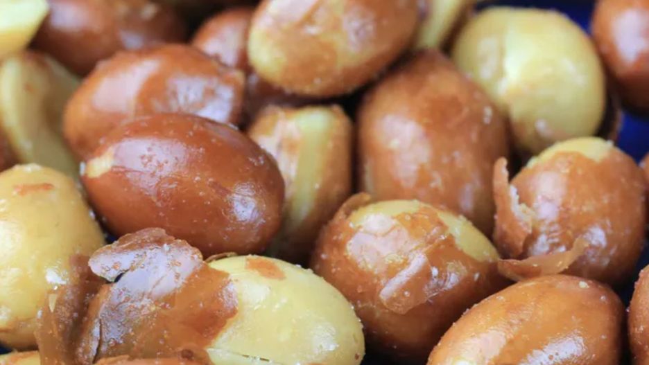 Pożywka dla raka. Takich orzechów nigdy nie jedz