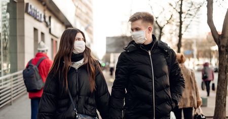 Profesor wyjaśnia, jak atakuje COVID-19. Ta płeć gorzej radzi sobie z infekcją