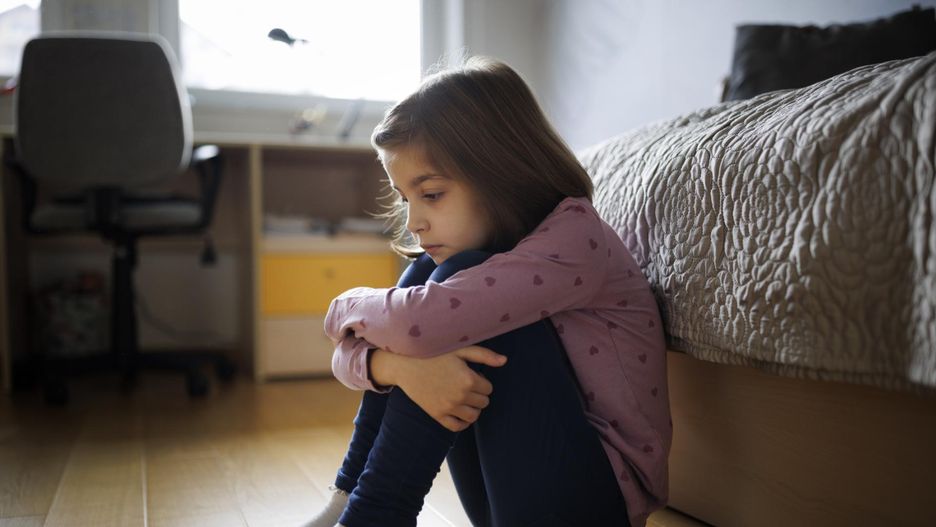 Lekarze i pielęgniarki na pierwszej linii. Nowe szkolenia mają pomóc chronić krzywdzone dzieci