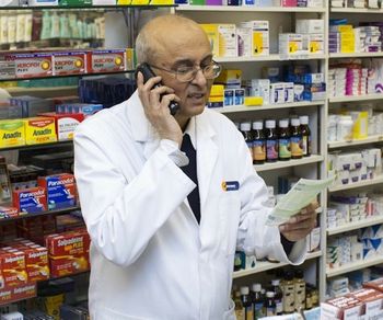 Na refundację poszło w tym roku ponad 15 mld zł. MZ o "niepokojącej tendencji"