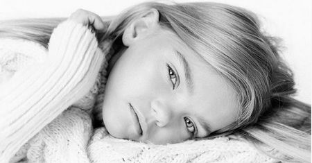 8-latka z sierocińca została modelką. Teraz chce pomóc innym dzieciom znaleźć prawdziwy dom