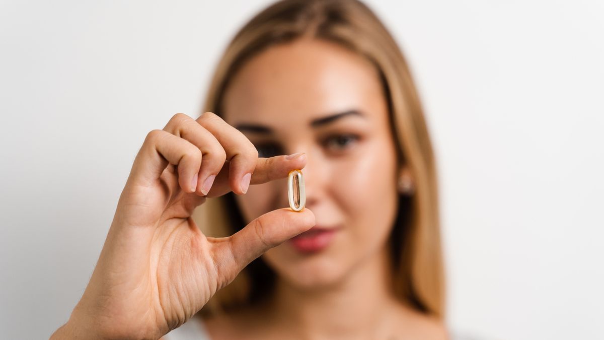 Glutamina to aminokwas wytwarzany w organizmie i obecny w suplementach diety.