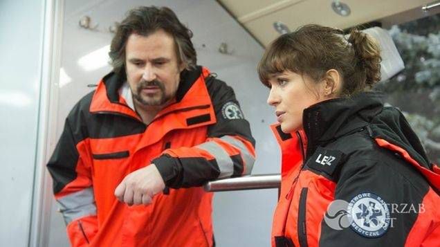 Na dobre i na złe odcinek 631, Julka Burska (Aleksandra Hamkało). Witek (Bartosz Opania)