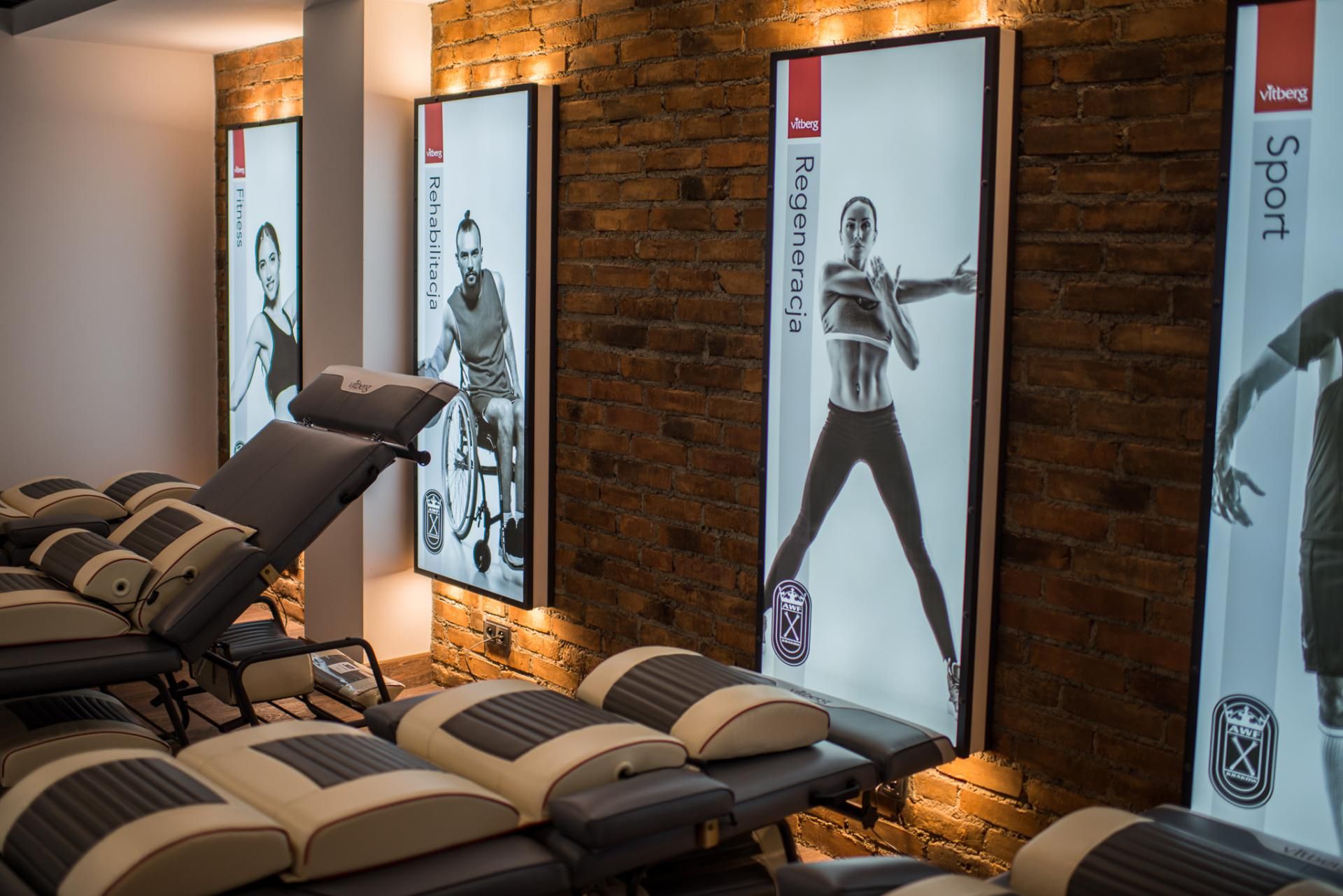 Pracownia wibroterapii na AWF Kraków wykorzystująca urządzenia RAM Vitberg+