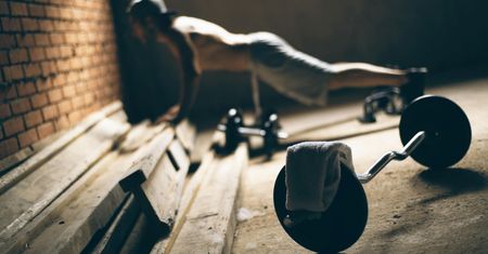 Bouldering – charakterystyka, dla kogo, gdzie trenować, ćwiczenia