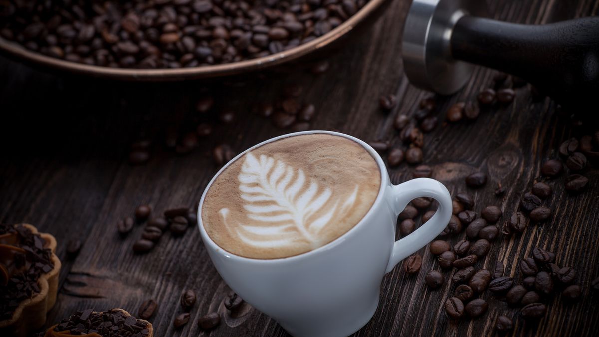 Kawa z ekspresu opóźnia procesy starzenia się skóry i przeciwdziała depresji.