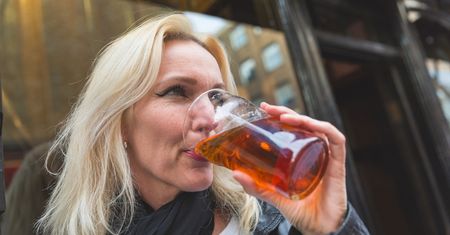 To pierwszy zwiastun problemów z alkoholem. Potem jest już tylko gorzej