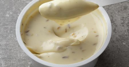 Polacy jedzą bez opamiętania. 5 produktów, które przyczyniają się do zakrzepicy