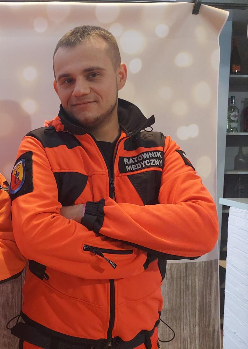 Jakub Poświata, ratownik medyczny i pielęgniarz z Warszawy