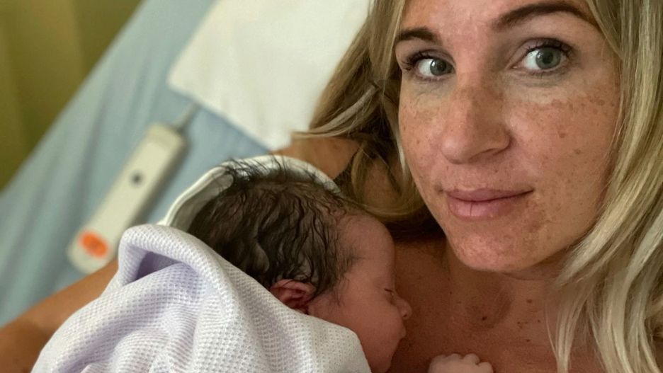 Urodziła się z gęstymi włosami. Dziewczynka zrobiła furorę na porodówce