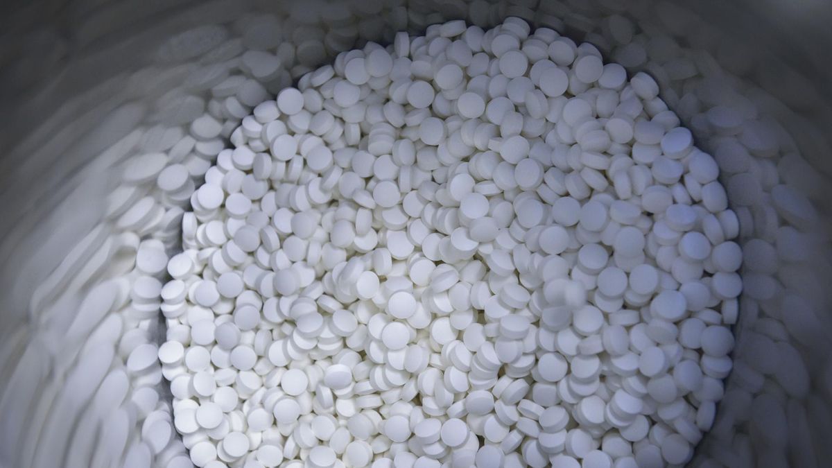 Kolejne niepokojące wyniki badań w sprawie leków przeciwbólowych. "Polacy stosują je garściami"