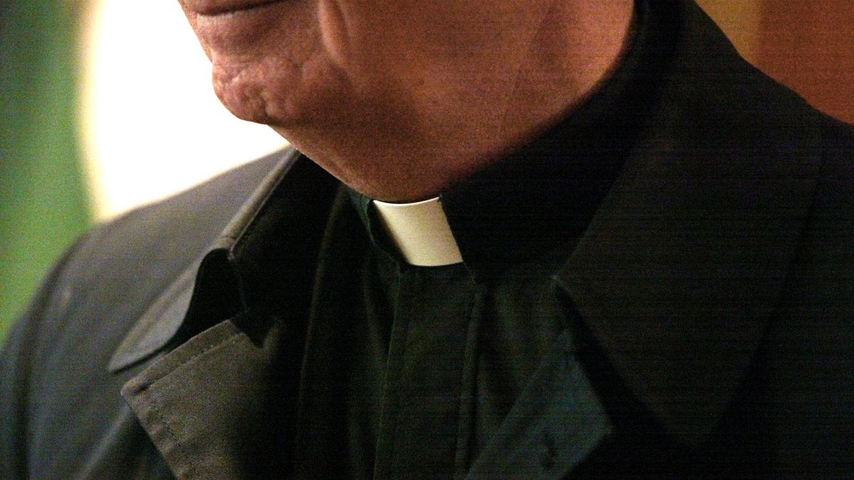 Duchowny namawia do bicia dzieci kablem. Psycholog tłumaczy, co z najmłodszymi robi przemoc