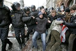 Milicja rozprawiła się z protestującymi w Mińsku, są ranni