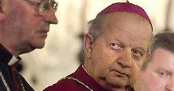 Kard. Dziwisz wyraża solidarność z Benedyktem XVI