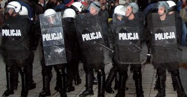 Więcej policjantów na ulice