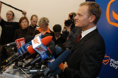 Tusk: poparcie PiS dla Leppera spłatą długów z kampanii