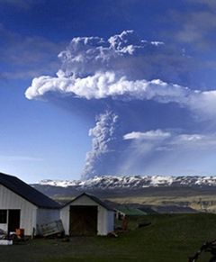 Zagrożenie pyłem to fikcja? "Nie ma żadnej chmury"