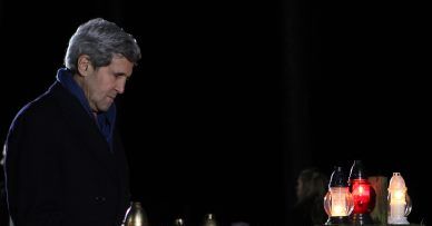 John Kerry złożył wieniec na grobie Tadeusza Mazowieckiego