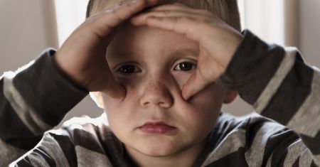 Tak poznasz "zagubione" dziecko. To znak, że dzieciństwo nadal wpływa na twoje życie