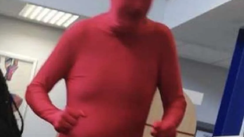 Nauczyciel przebrał się za Spidermana. Sprawą zajęła się policja