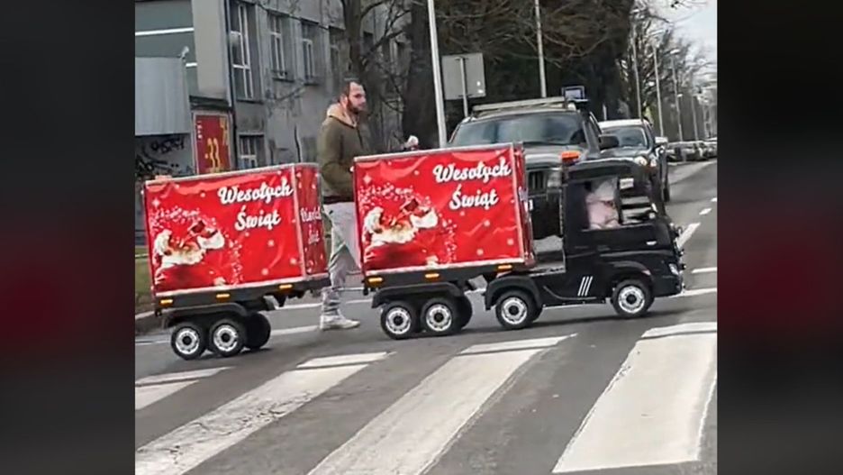 Świąteczny akcent na polskich ulicach. "Ojciec roku"