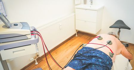 Prądy TENS – działanie, wskazania, odmiany i przeciwwskazania