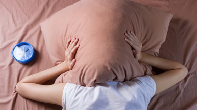 Problemy ze snem. Poznaj skuteczne sposoby na zaśnięcie