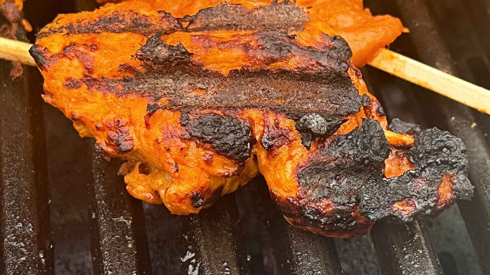 Zbyt wysoka temperatura, niedokładna kontrola czasu i mocne przypiekanie mogą prowadzić do powstawania szkodliwych związków