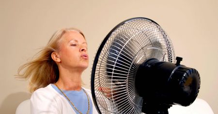 Gdy miała 11 lat, przeszła menopauzę. Teraz jest w ciąży