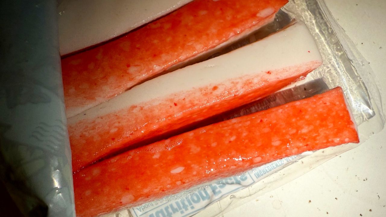 Paluszki surimi. Co znajduje się w składzie?