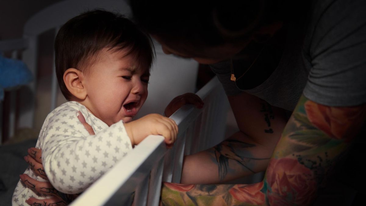 Nie ignoruj płaczu dziecka.