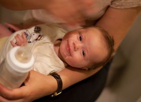 Alergia na mleko modyfikowane – objawy, przyczyny i postępowanie