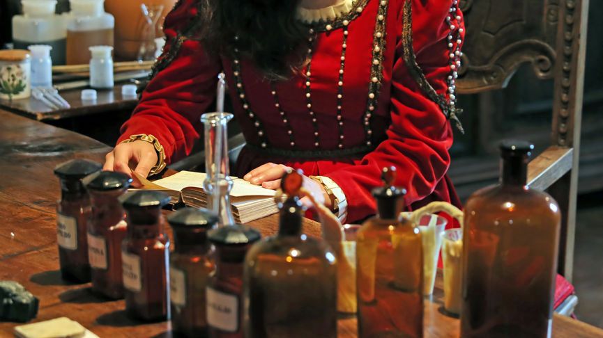 Powstanie pierwszej apteki 