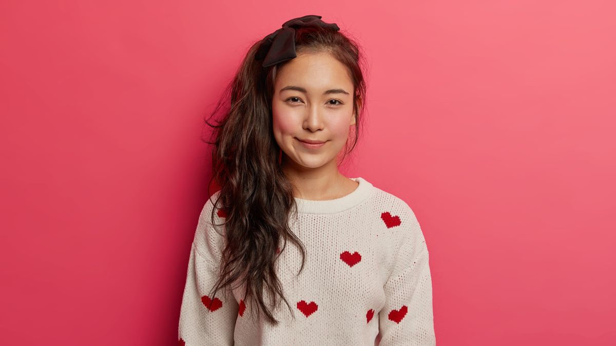 Dołeczki w policzkach. Skąd się biorą?