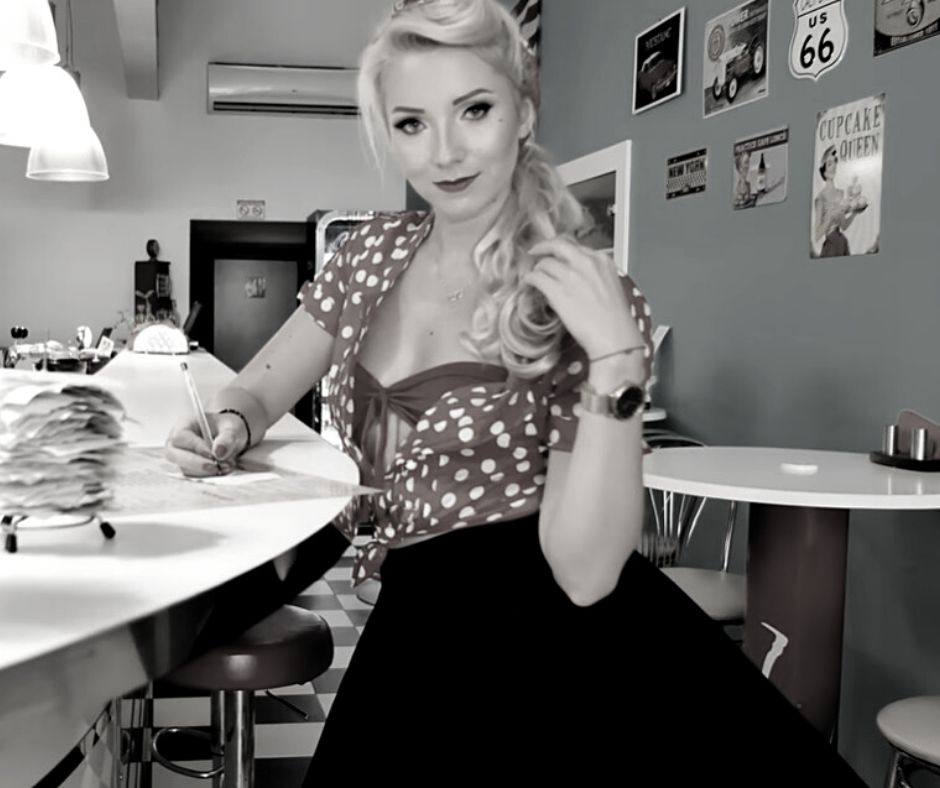 Agnieszka Mazurek miała 33 lata