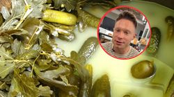 Czy picie wody po kiszonkach jest zdrowe? Dietetyk ostrzega przed pułapką